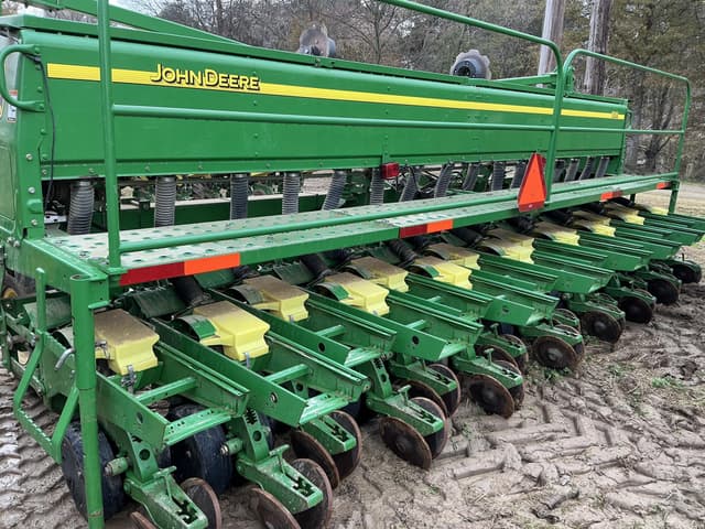 Image of John Deere 1535 equipment image 2