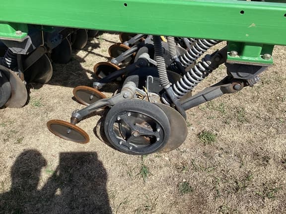 Image of John Deere 1590 equipment image 3