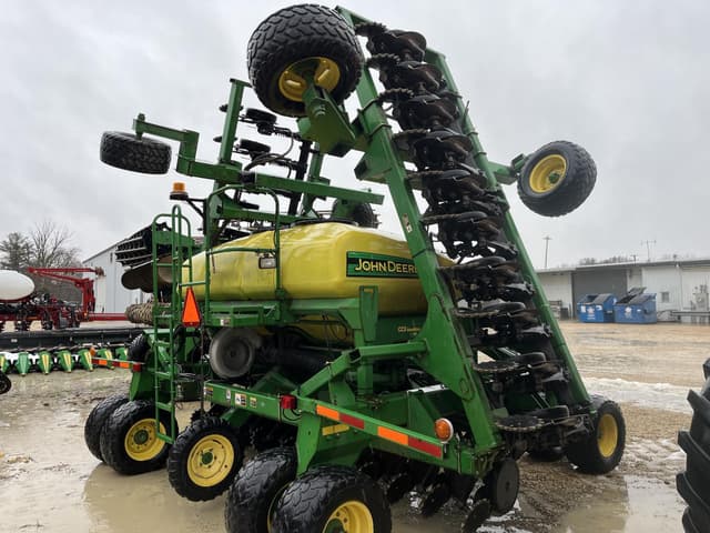 Image of John Deere 1690 equipment image 3