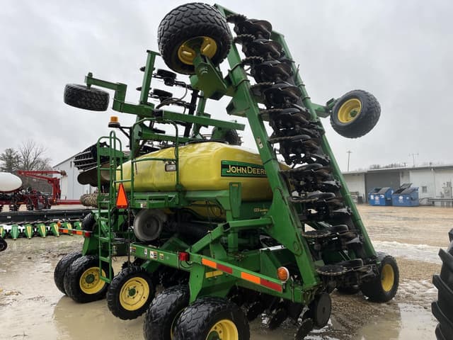 Image of John Deere 1690 equipment image 2