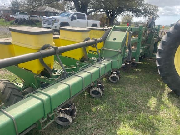 Image of John Deere 1720 equipment image 4