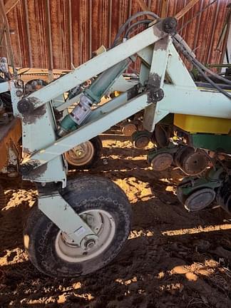 Image of John Deere 1720 equipment image 4