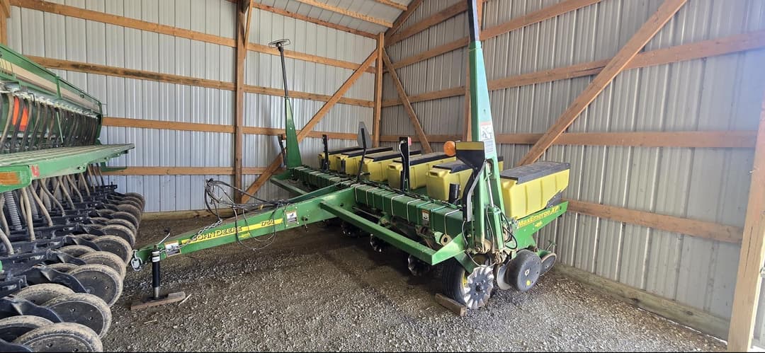 Image of John Deere 1750 Primary image
