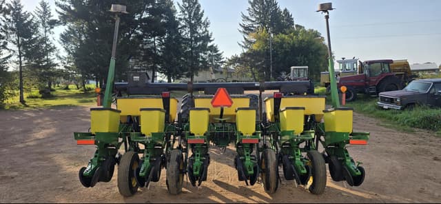 Image of John Deere 1750 equipment image 3