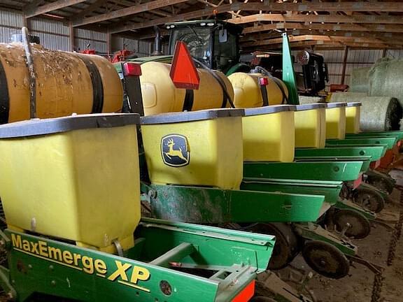Image of John Deere 1750 equipment image 2