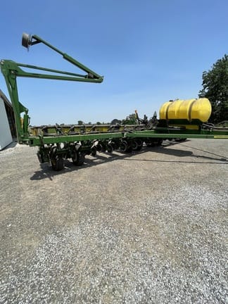 2006 John Deere 1770 Equipment Image0