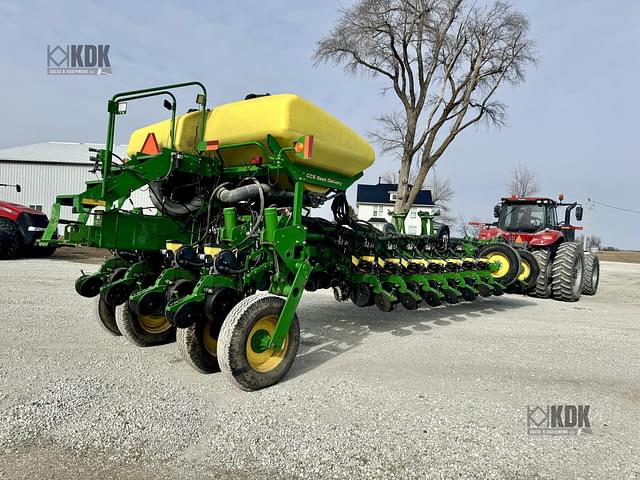 Image of John Deere 1770 equipment image 4