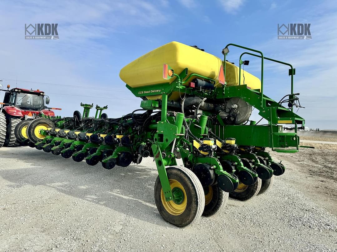 Image of John Deere 1770 Primary image