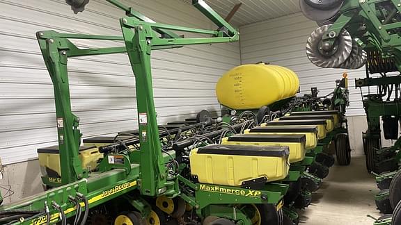 Image of John Deere 1770 equipment image 3