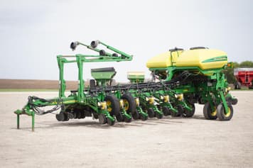 Main image John Deere 1770NT