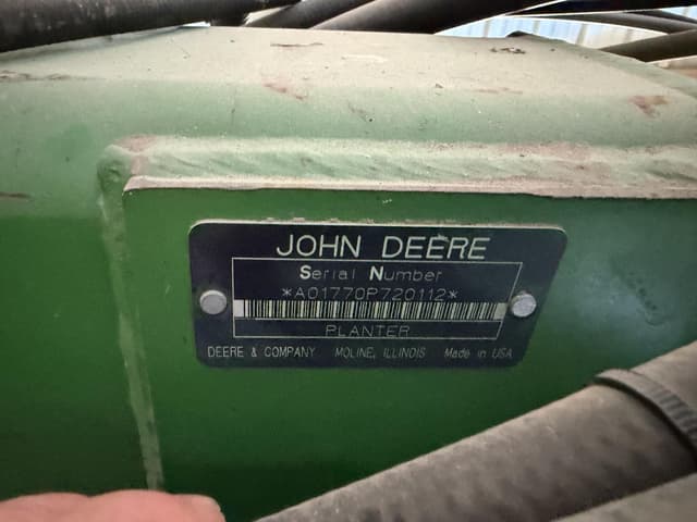 Image of John Deere 1770 equipment image 2