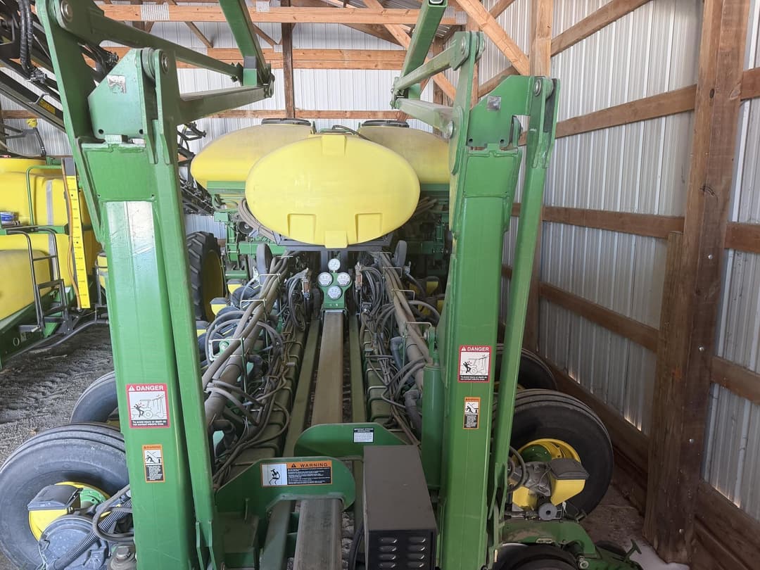 Image of John Deere 1770 Primary image