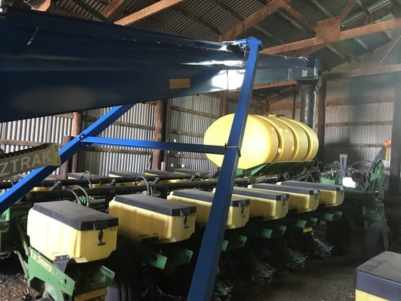 Main image John Deere 1770