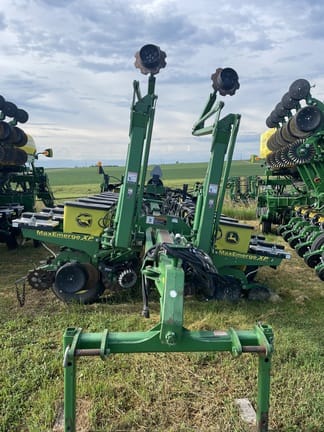 Main image John Deere 1770