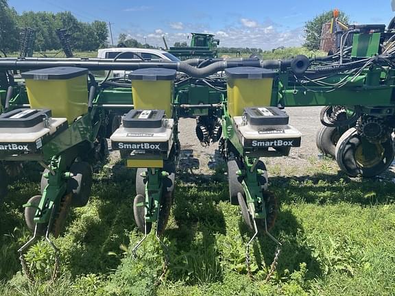 Thumbnail image John Deere 1770 15