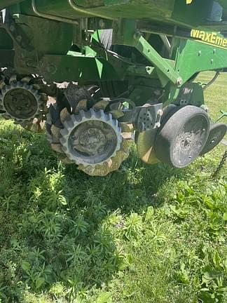 Thumbnail image John Deere 1770 4