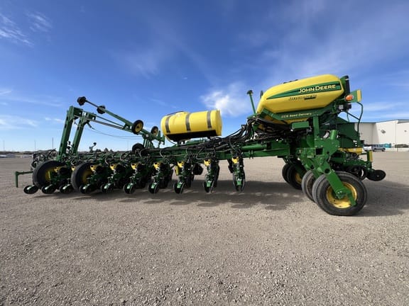 2006 John Deere 1770 Equipment Image0