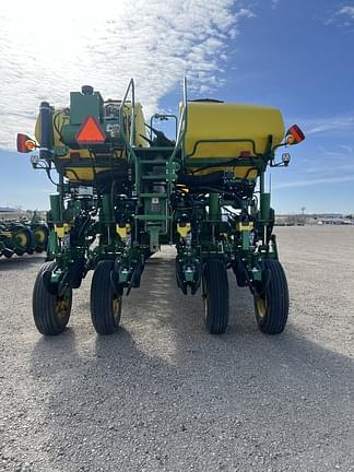 Image of John Deere 1770 equipment image 3