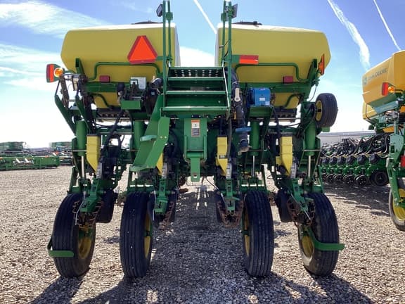 Image of John Deere 1770 equipment image 4