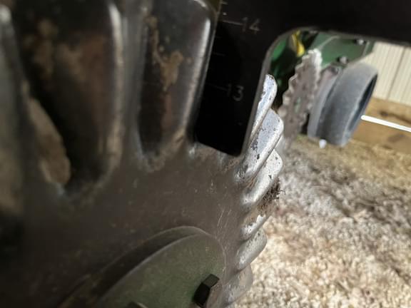 Image of John Deere 1770 equipment image 4