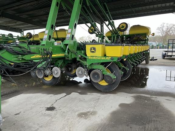 Image of John Deere 1770 Primary image