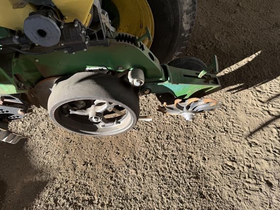 Image of John Deere 1770 equipment image 4