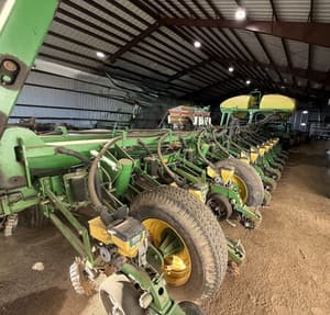 2006 John Deere 1770 Image