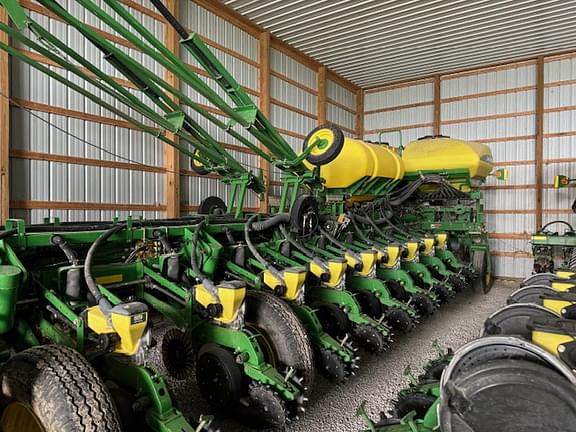 Image of John Deere 1770 Primary image