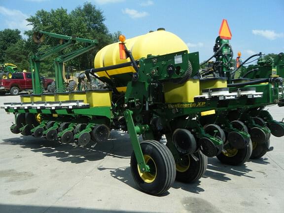 Image of John Deere 1770 equipment image 4