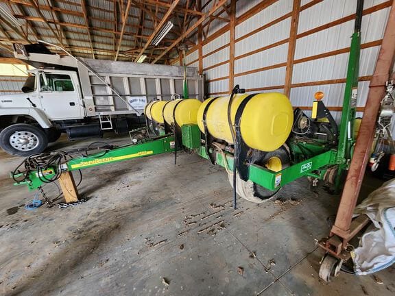 2006 John Deere 1780 Equipment Image0