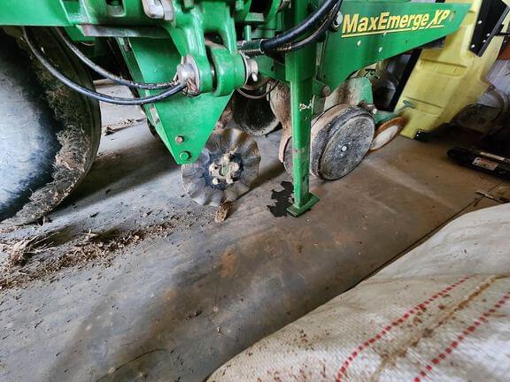 Image of John Deere 1780 equipment image 1