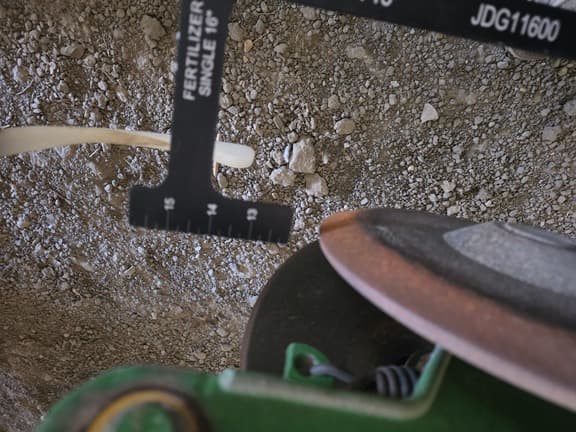 Image of John Deere 1790 equipment image 2