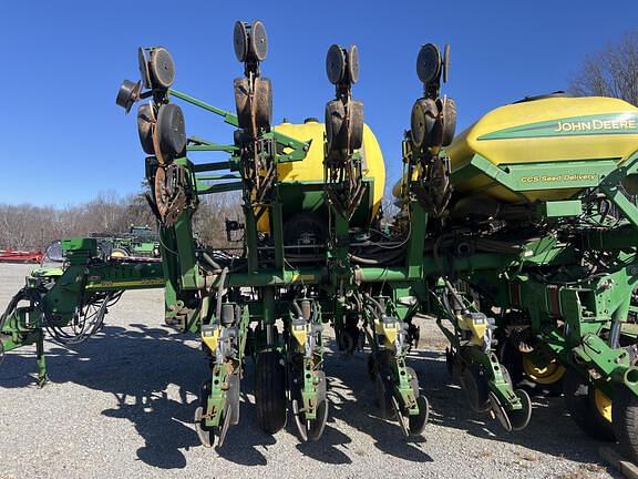 Image of John Deere 1790 equipment image 3