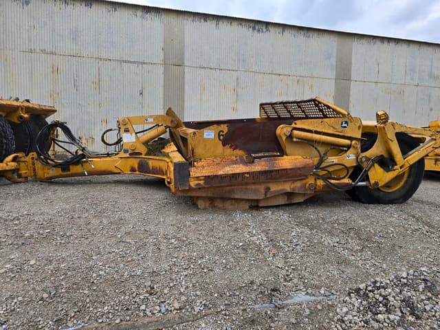 Image of John Deere 1812C equipment image 3