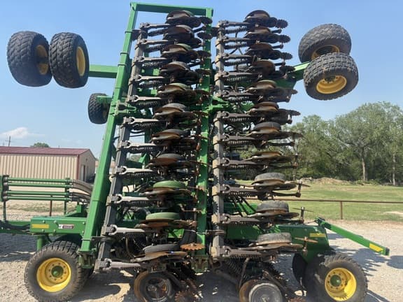 Image of John Deere 1890 equipment image 3