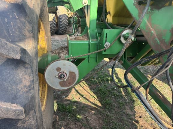 Image of John Deere 1890 equipment image 3