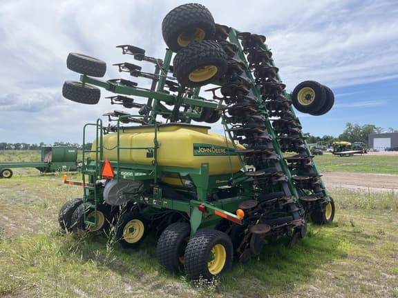 Image of John Deere 1990 equipment image 3