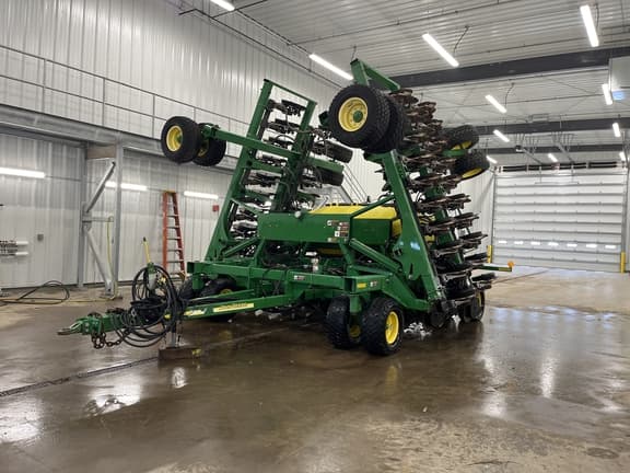 Image of John Deere 1990 Primary image
