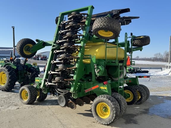 Image of John Deere 1990 equipment image 4