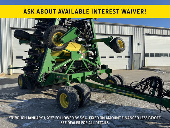 Image of John Deere 1990 Primary image