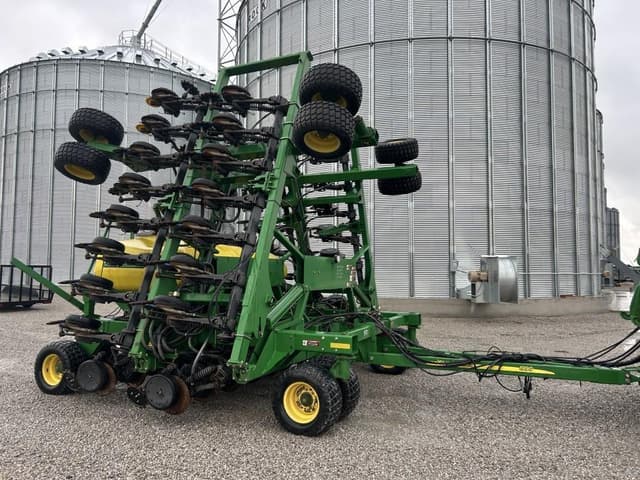 Image of John Deere 1990 equipment image 1