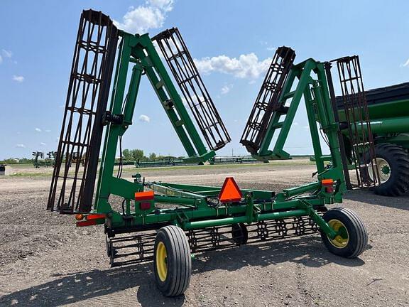 Image of John Deere 200 equipment image 2