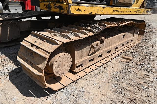 Thumbnail image John Deere 200C LC 16