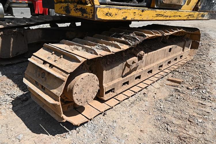 Main image John Deere 200C LC 16