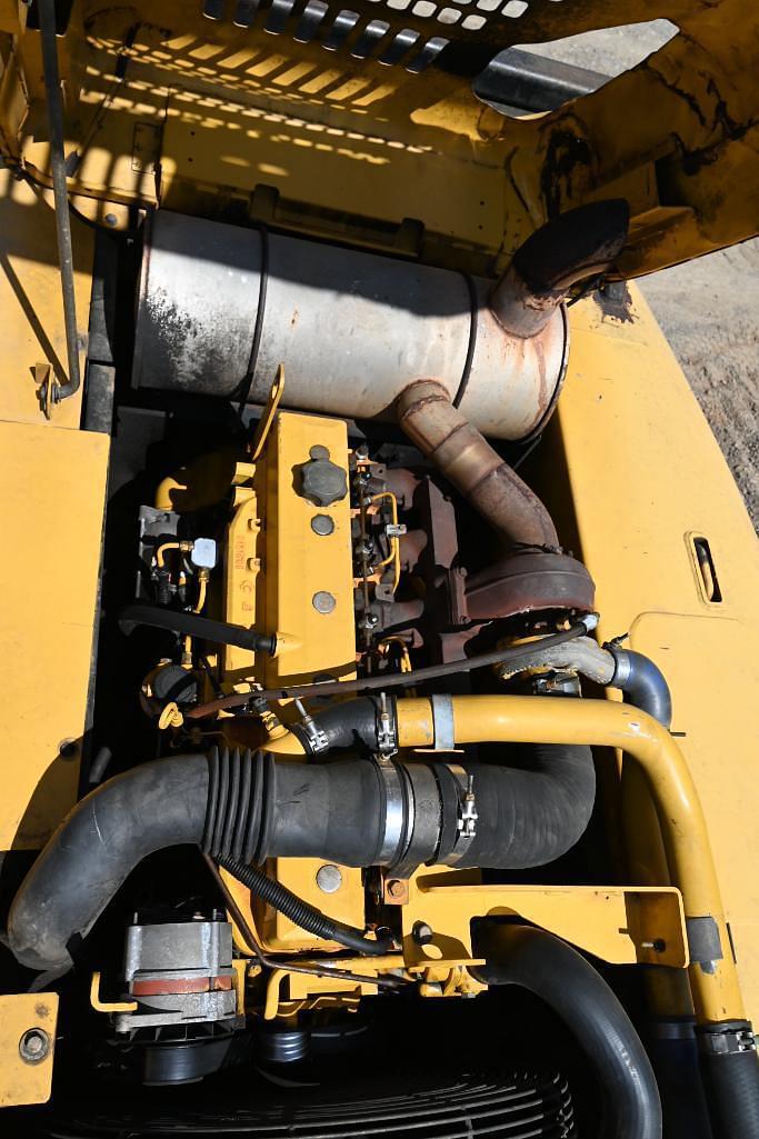 Main image John Deere 200C LC 38