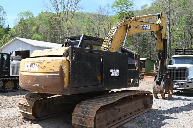 Thumbnail image John Deere 200C LC 5
