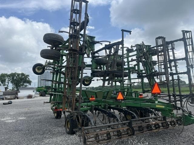 Image of John Deere 2210 equipment image 3