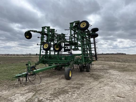 Image of John Deere 2210 Primary image