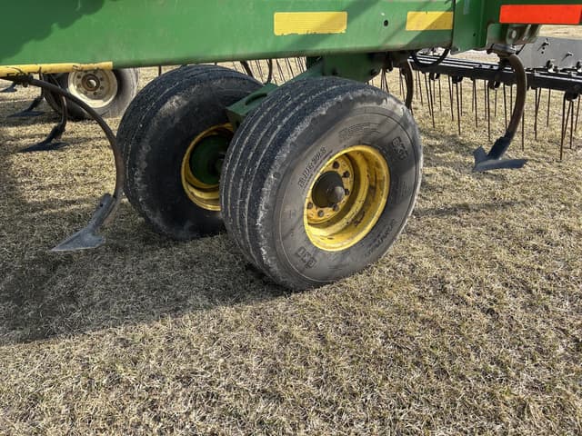 Image of John Deere 2210 equipment image 3