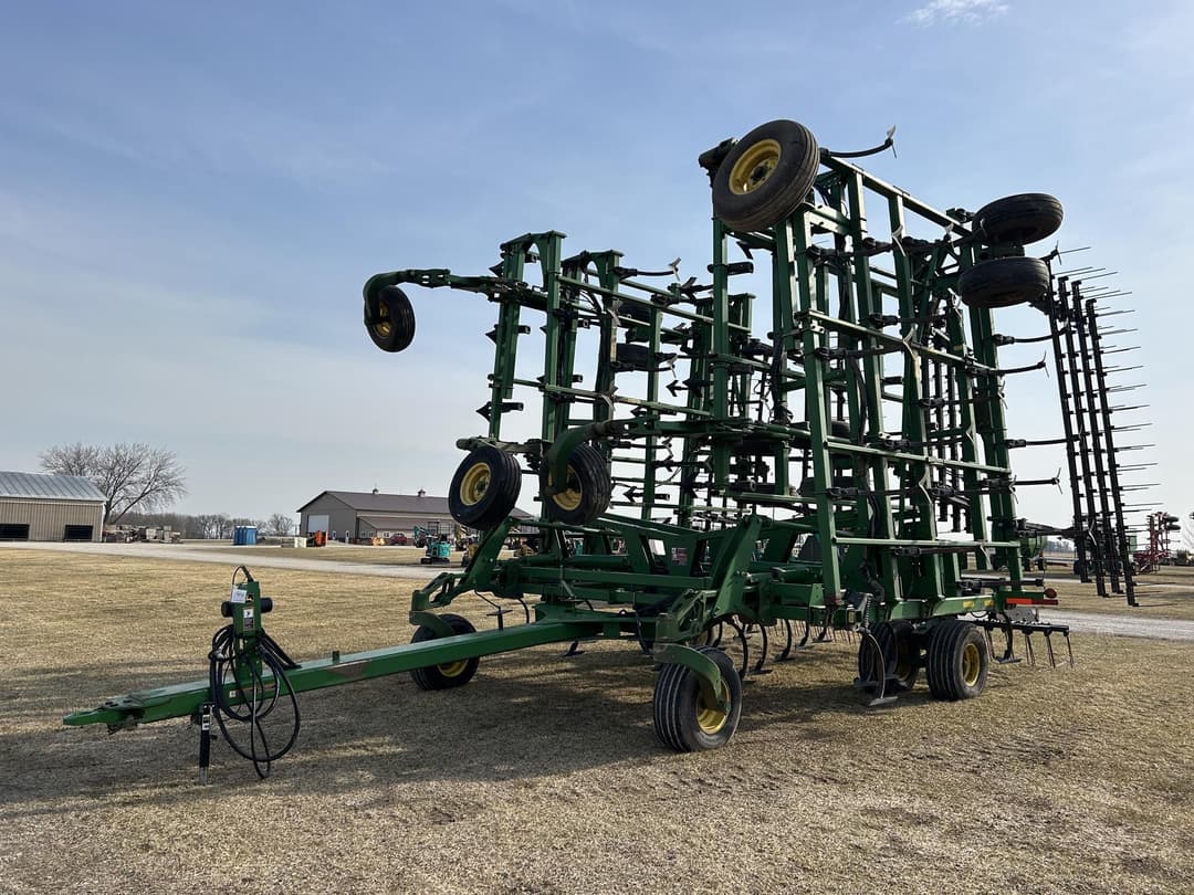 Image of John Deere 2210 Primary image